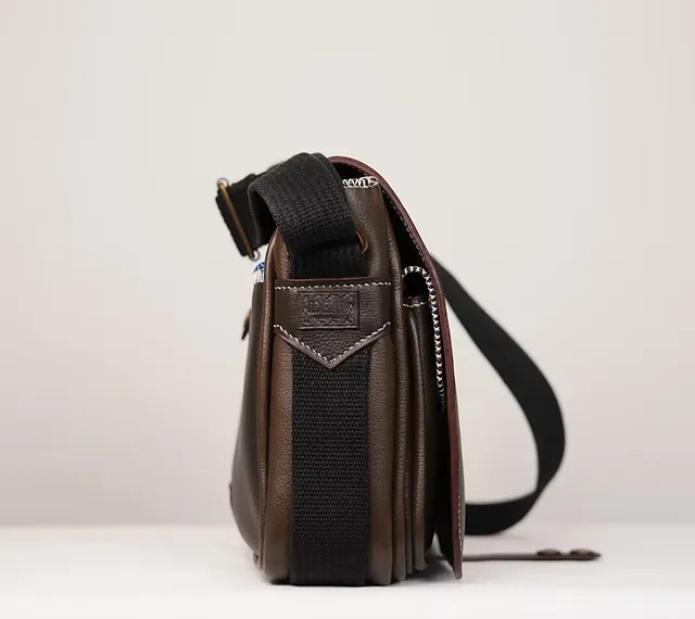 Sac Anna — Vue du cavour (de côté), maroquinerie Atelier Idéal