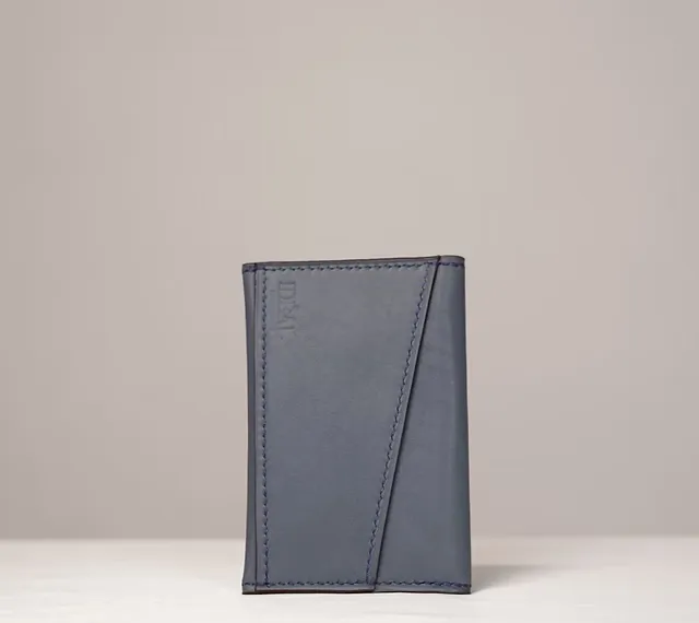 Pochette Porte-cartes Benoite — Vue de dos, poche arrière, maroquinerie Atelier Idéal